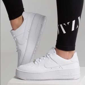 Nike Air Force 1 Sage Low Womens
